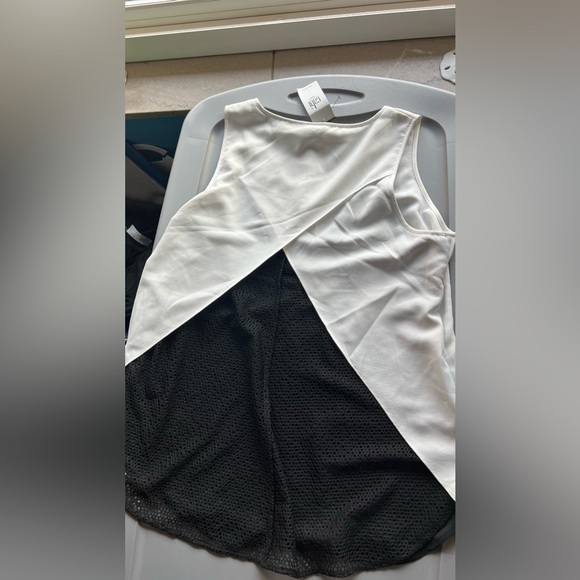 Cabi top, size large. NWT - Picture 3 of 3